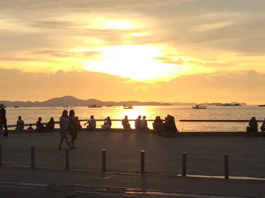Asia Backpackers Pattaya Luaran gambar